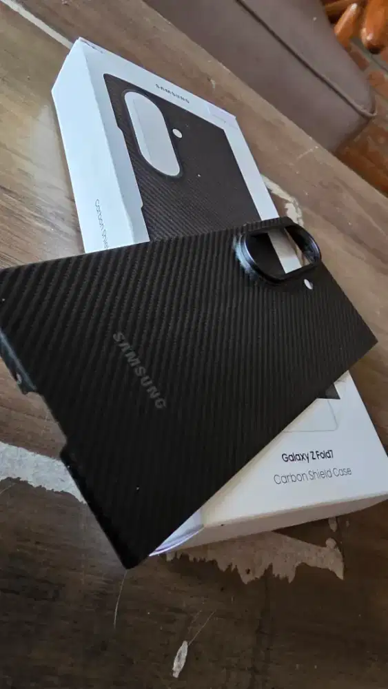 Casing Original Samsung Carbon Shield Galaxy Z Fold 7