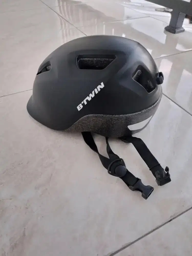 Helm sepeda btwin