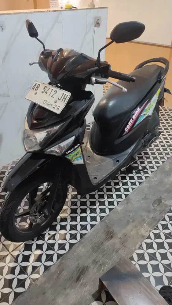 Honda beat pop 2016
