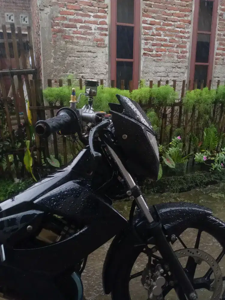 Jual satria Fu facelift komplit 2014 4 juta net min pemakaian.