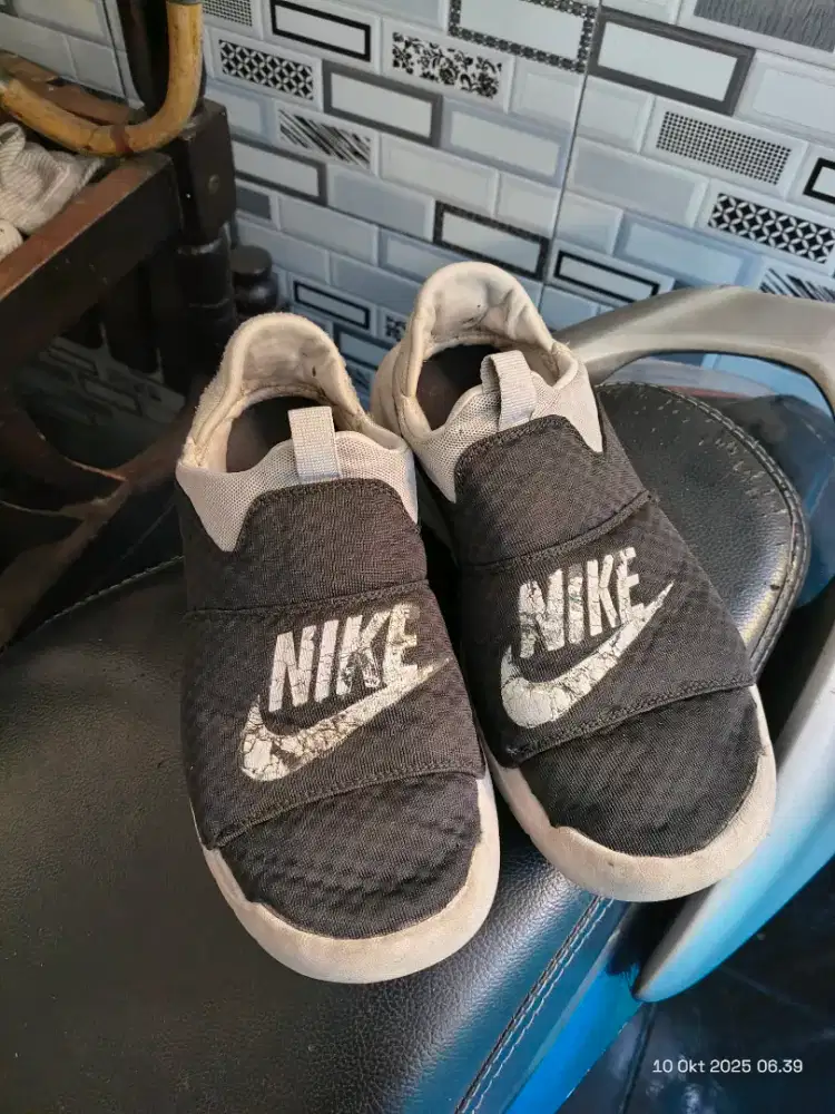 Sepatu Nike size 41 Murah aja