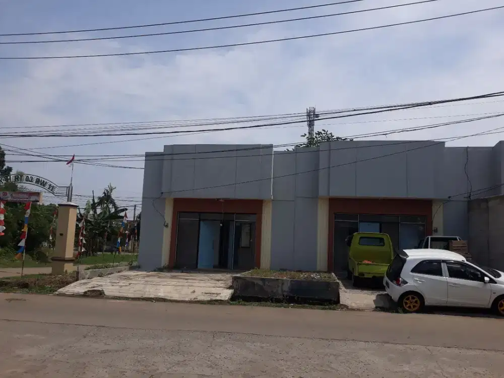 Rumah Usaha di Jalan Utama perumahan Primavera Cileungsi