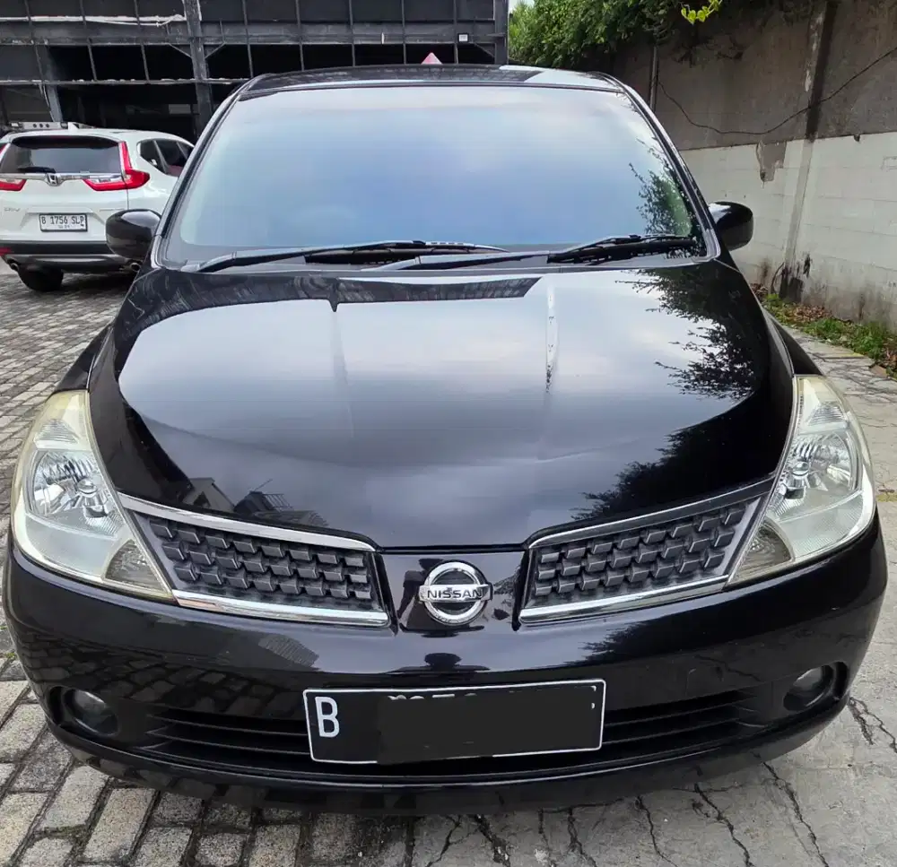 Nisaan Latio 2008 1.8 Automatic Hitam ANTIK