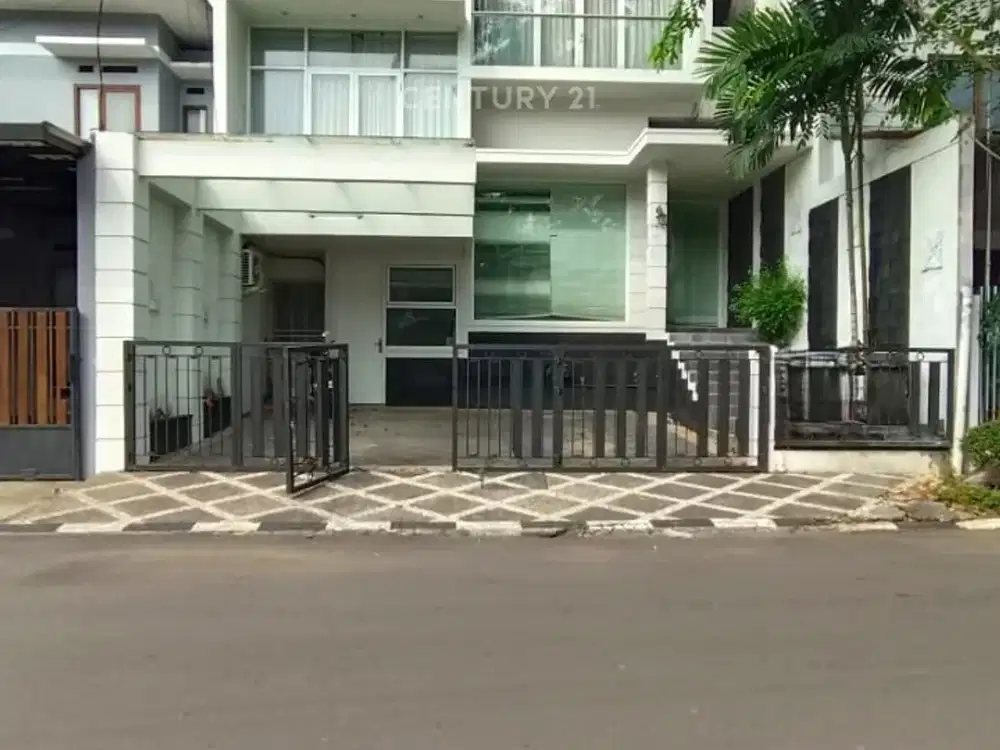Rumah 2.5 Lantai Split Level Full Renov Sektor 3 Bintaro 7211