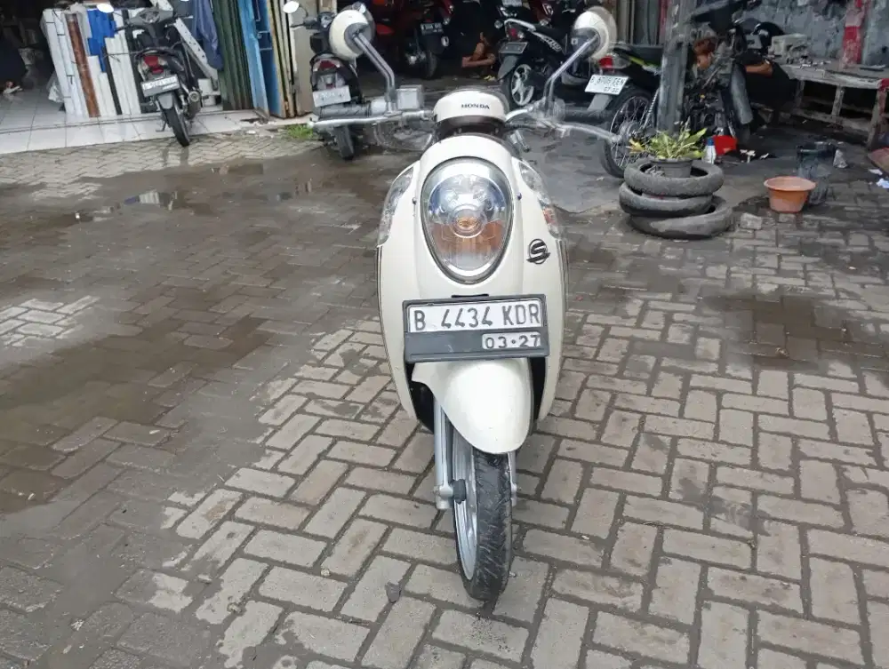 [PROMO OKT] Honda Scoopy Tahun 2017 Surat Komplit