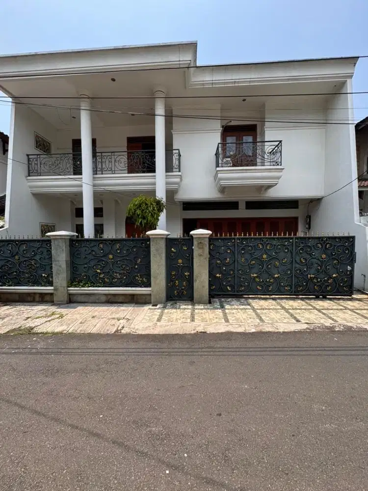 Dijual rumah di jl ciomas jakarta selatan