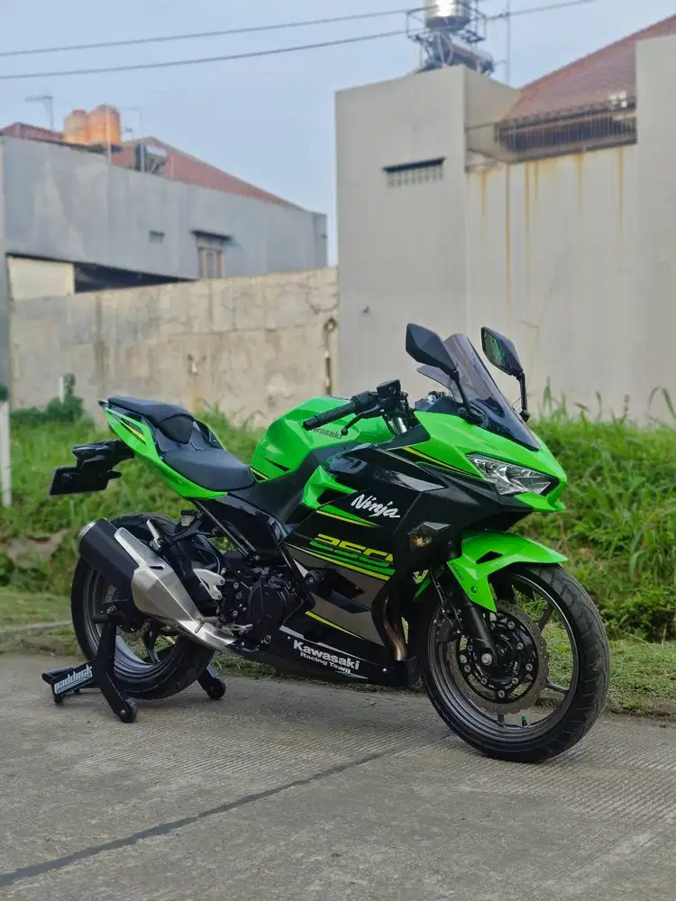 KAWASAKI NEW NINJA 250 FI ABS KRT KEYLESS 2019 KM LOW PAJAK ON SUPERB