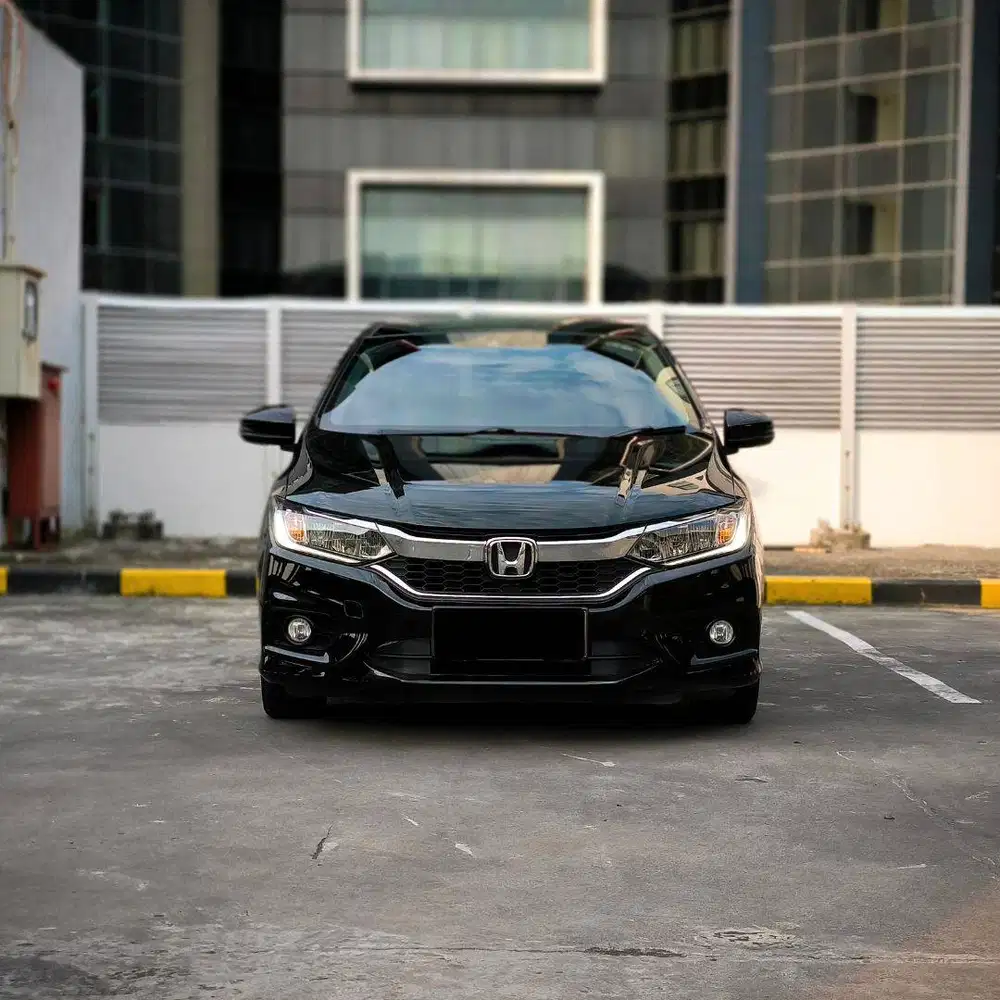 HONDA CITY SEDAN 1.5 E CVT 2018 TERAWAT SIAP PAKAI KM ASLI GARANSI
