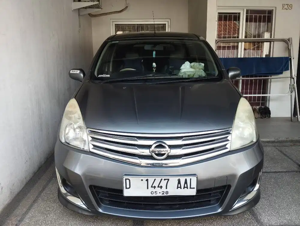 DI JUAL NISSAN GRAND LIVINA XV 1.5 TAHUN 2013
