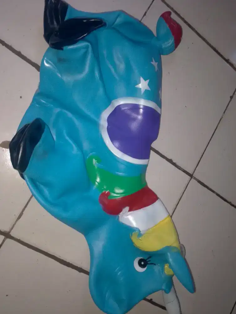 Mainan kuda kudaan karet