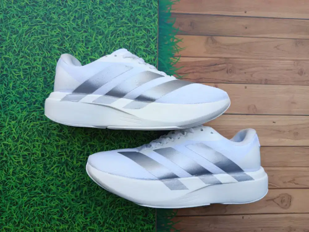Adizero EVO SL White/Silver •Preloved, Second, Thrift•