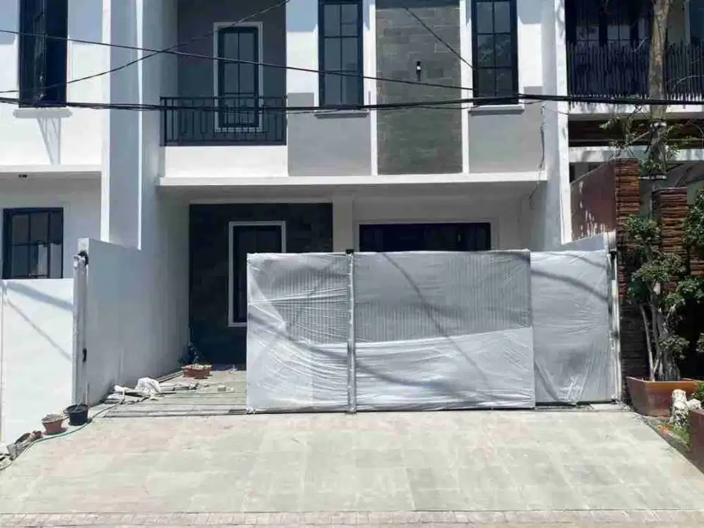 Rumah Minimalis Unit A di Boulevard Surabaya