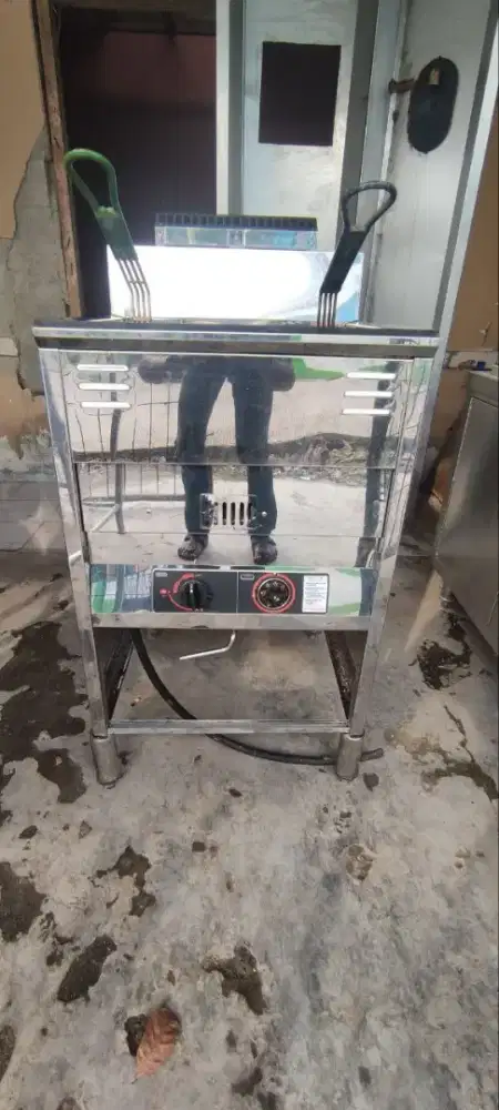 Gas Deepfrayer 
Merk icihibo
Kapasitas 20 liter normal
Termostat on