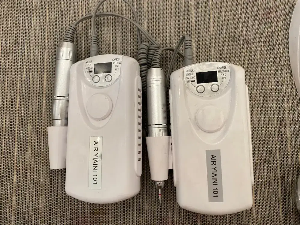 Alat Kikir Kuku Elektrik Portable  Rechargeable (Preloved)