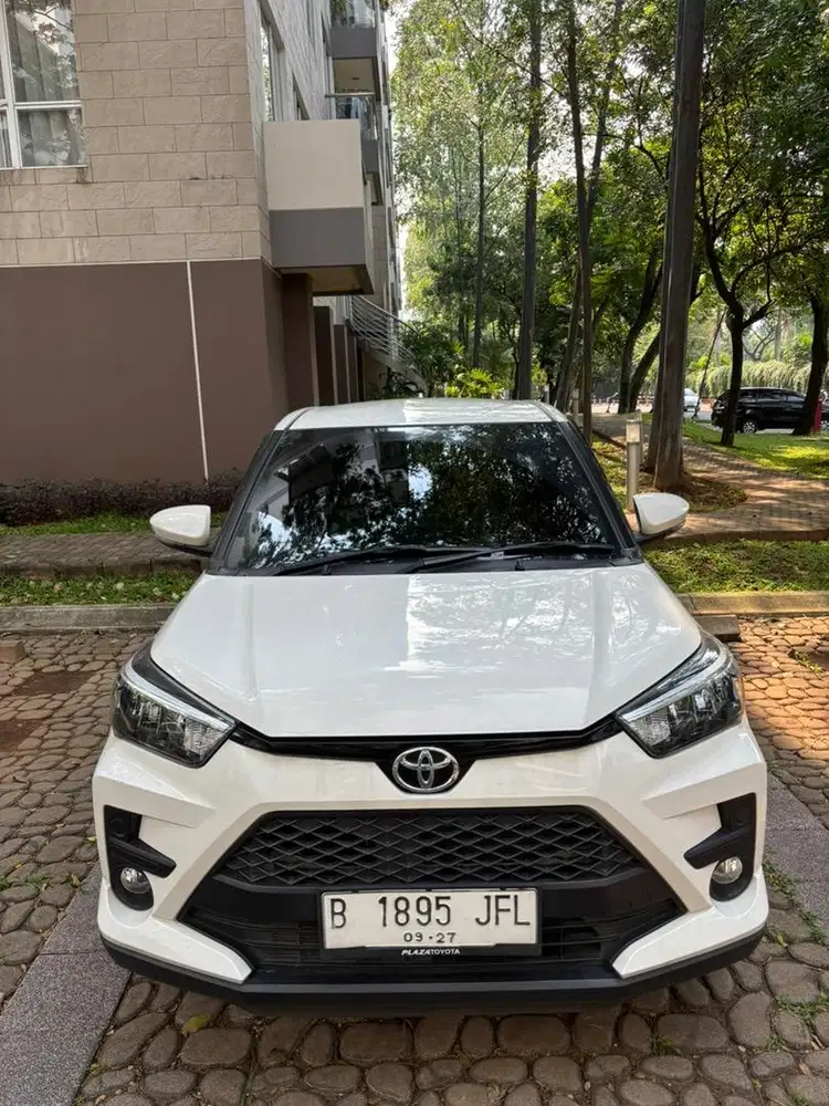 Pajak Panjang - Toyota Raize 1.2G Matic Putih (Low km)
