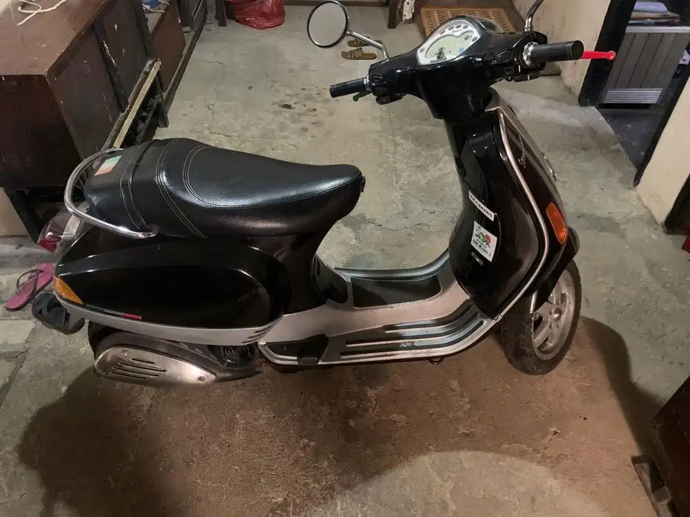 dijual cepat vespa Lx 150 ie