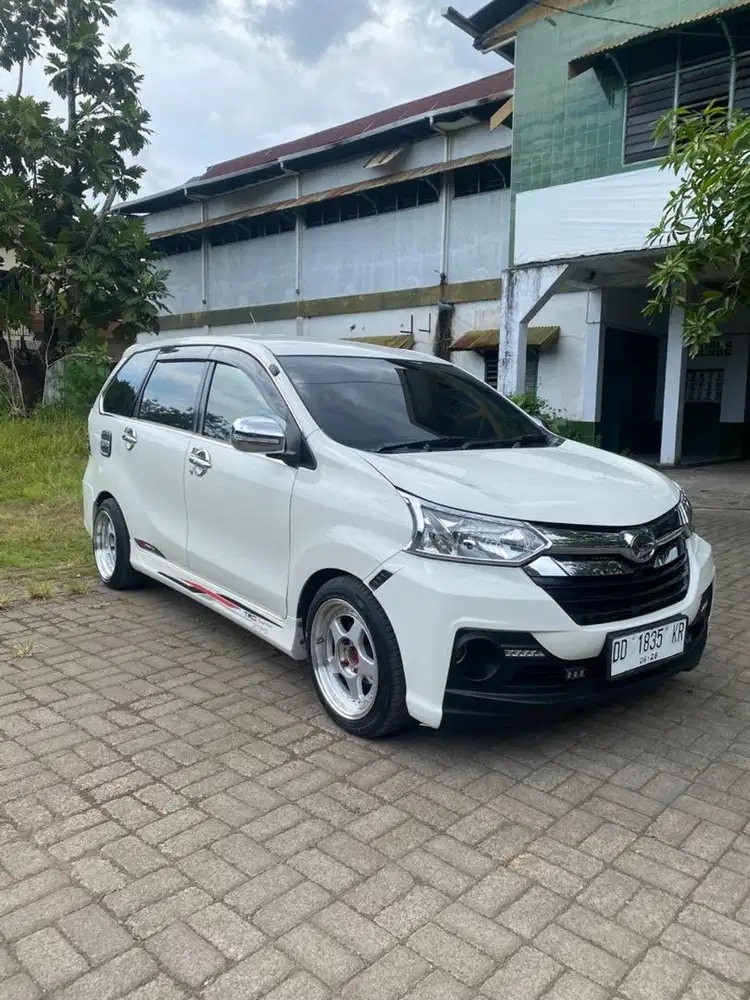 Xenia R sporty 2018