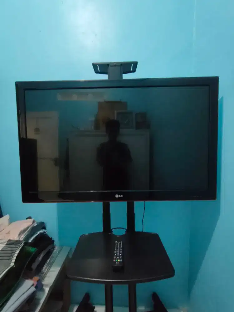 Tv LG 42 & Standing tv Nb ava