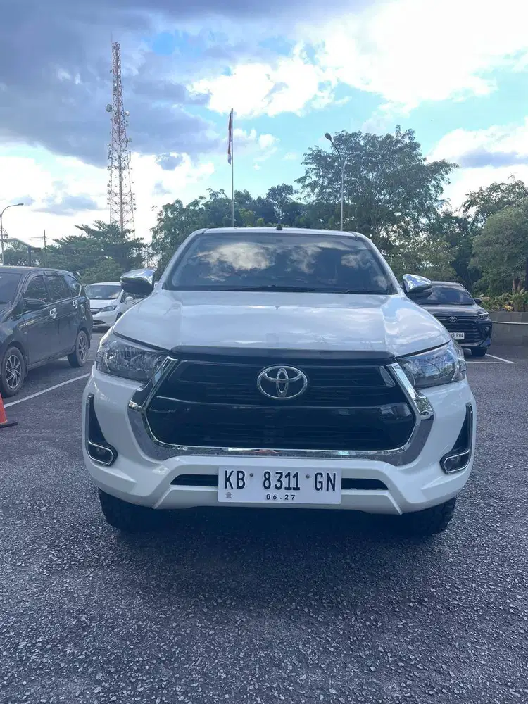 Toyota Hilux 2.4 G 4x4 MT