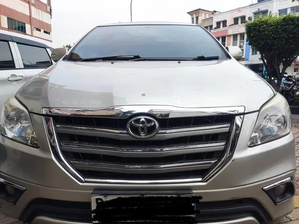 Toyota Kijang Innova V 2014 Bensin