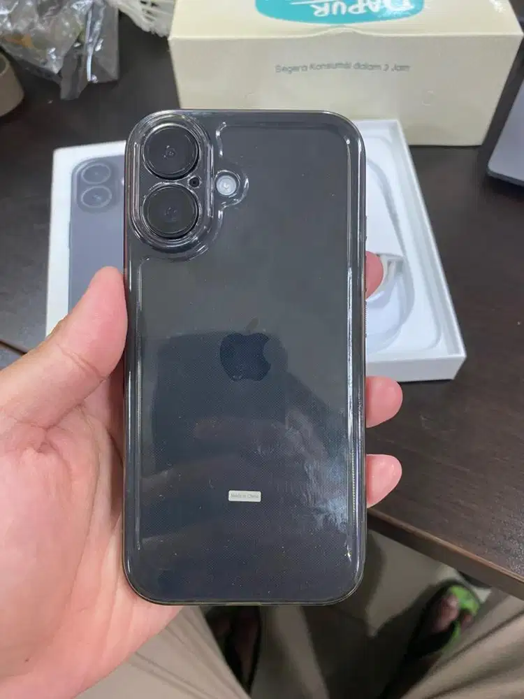 BU Iphone 16 Basic 256 Hitam Ibox Garansi September 2026