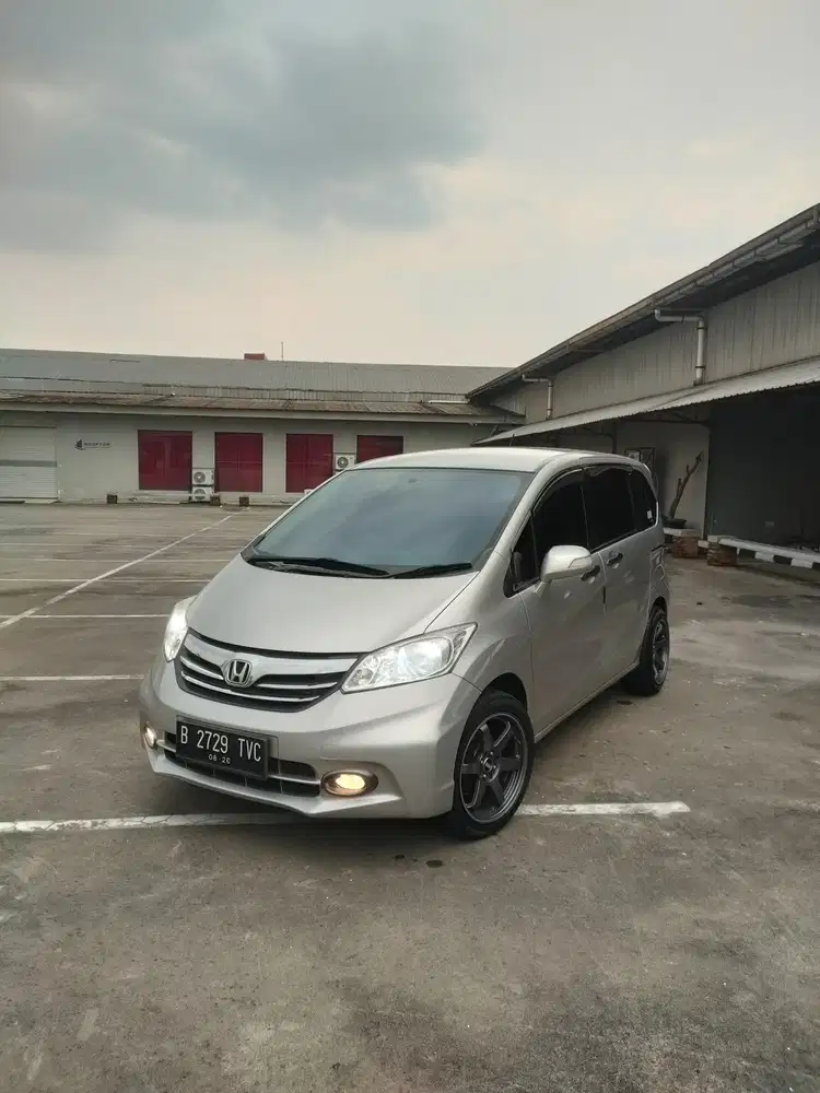 Honda Freed 2013 Bensin