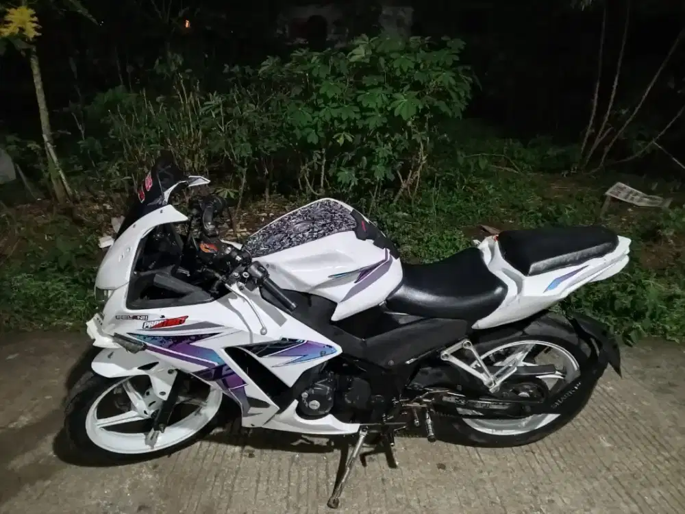 Honda CBR 150R 2014 ijxn