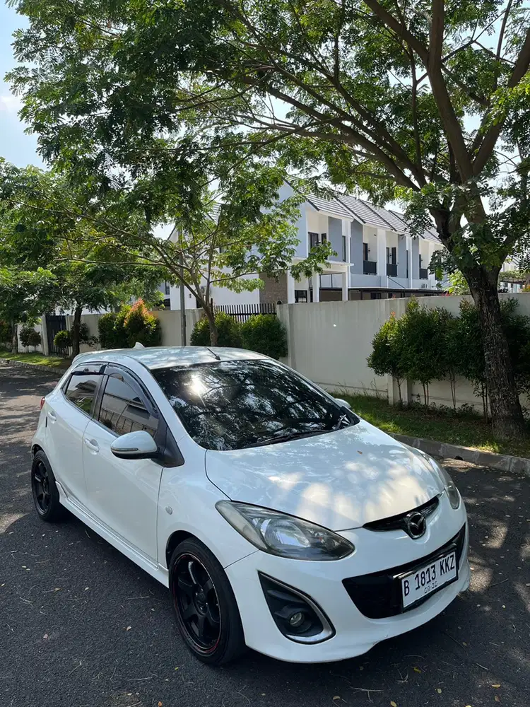 Mazda 2 2012 Bensin