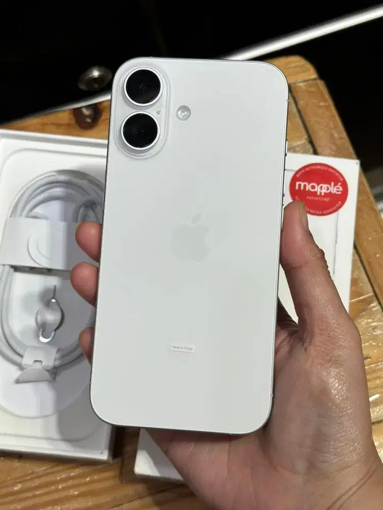 iPhone 16 128Gb White Second Eks Resmi Indonesia