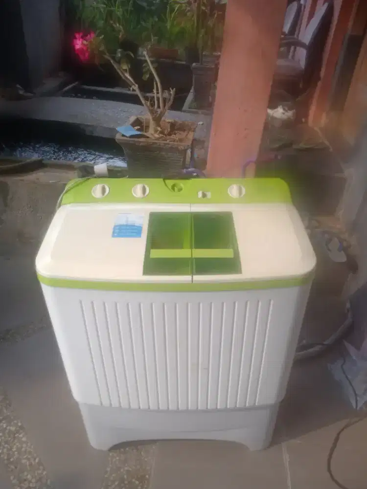 Di jual mesin cuci merk POLYTRON