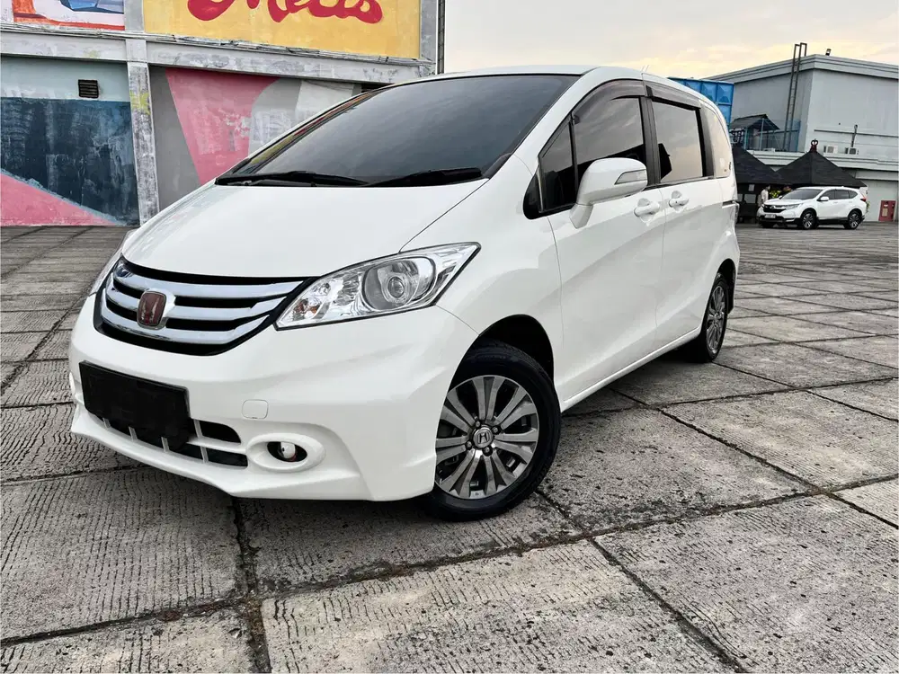 Honda Freed 2015 Bensin
