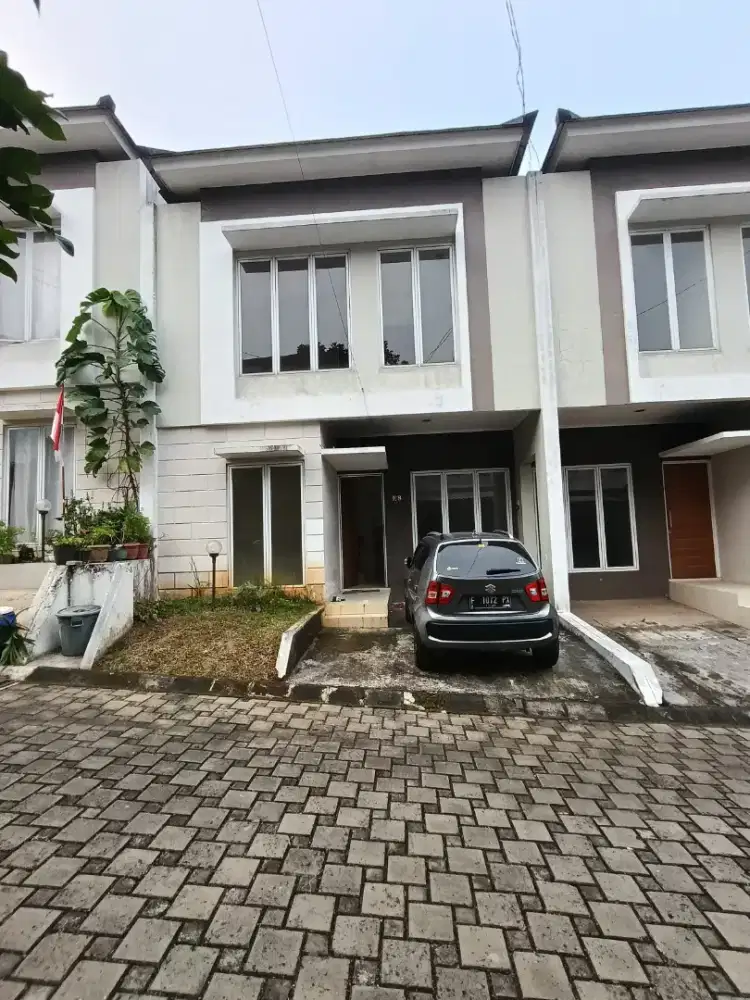 Disewakan rumah exlcusive dalam cluster dekat toll Cibubur