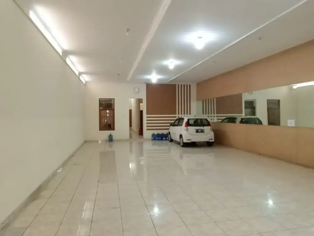 Disewakan Ruang Usaha Ex Resto Lokasi super Startegis dan Nyaman di Sayap Riau Bandung