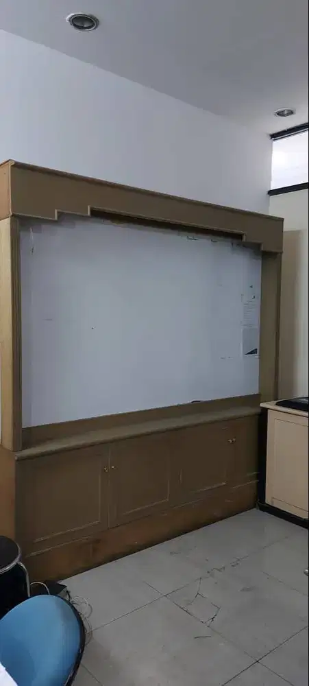 DIJUAL CEPAT  PAPAN TULIS DAN MEJA KANTOR