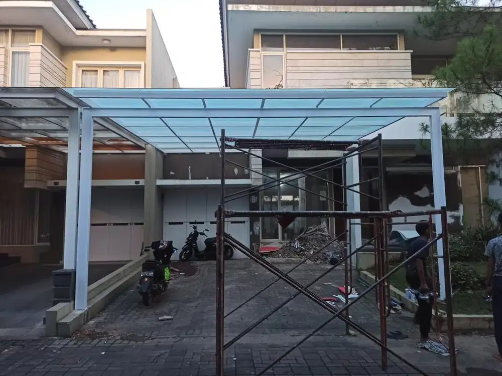 Kanopi kaca minimalis