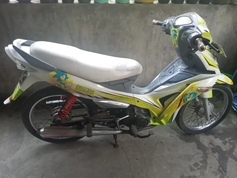 TVS Neo tromol costum