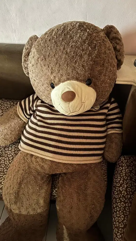 Boneka Mantan tinggi besar