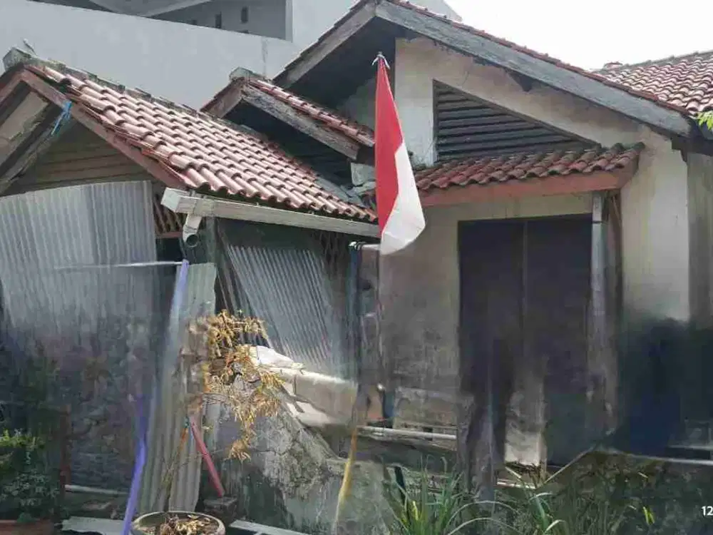 rumah bahan di jual murah di tytyan kencana bekasi dekat sumarecon
