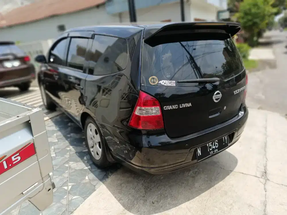Grand Livina 1.5 XV tahun 2008 Matic