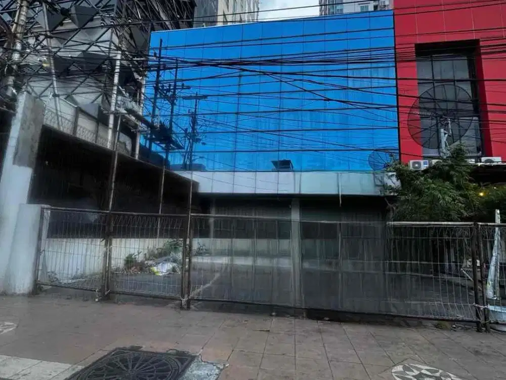 DISEWAKAN GEDUNG KOMERSIL KAYOON