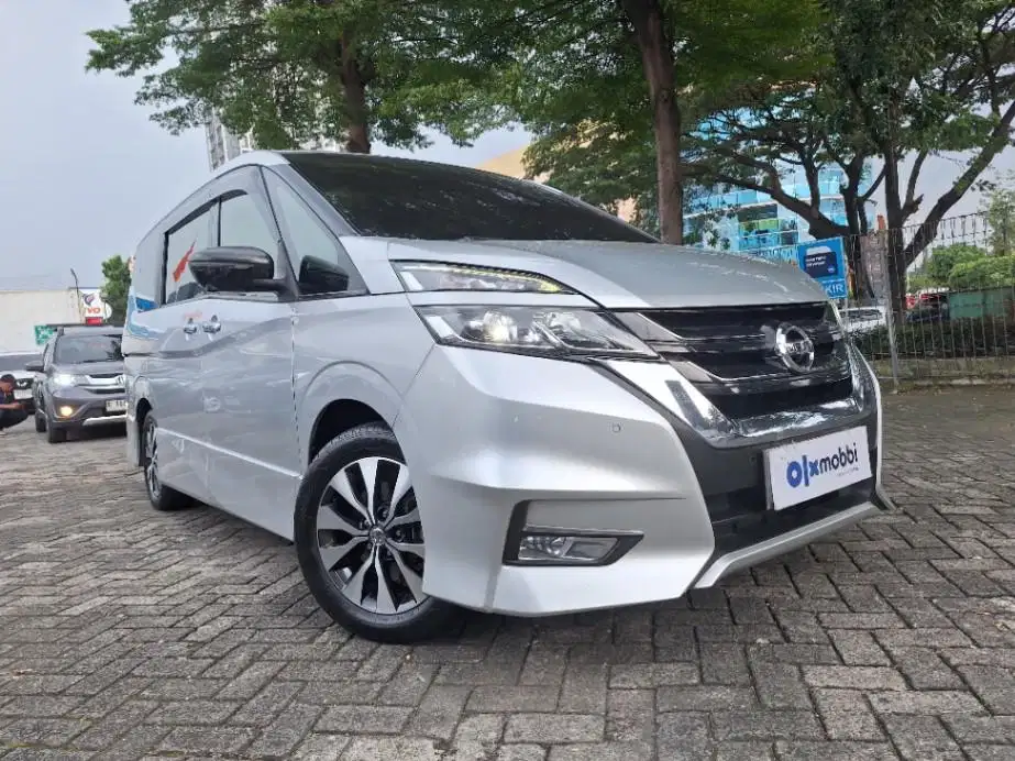 DP MURAH Nissan Serena 2.0 Highway Star Bensin-AT 2019 Silver CSMHB