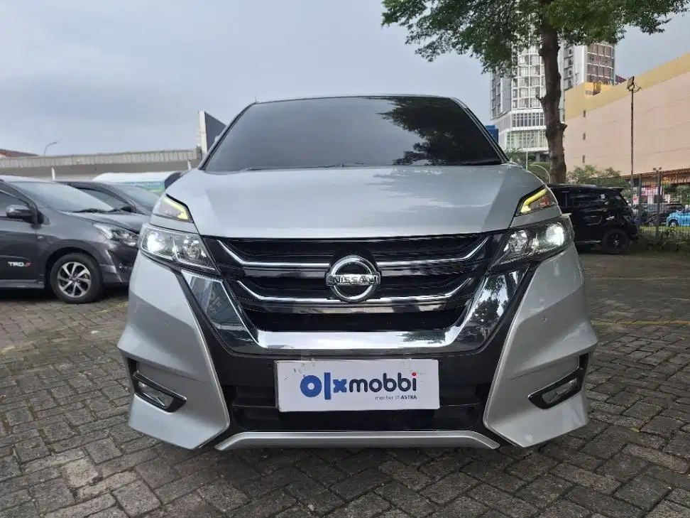 DP MURAH Nissan Serena 2.0 Highway Star Bensin-AT 2019 Silver CSMHB