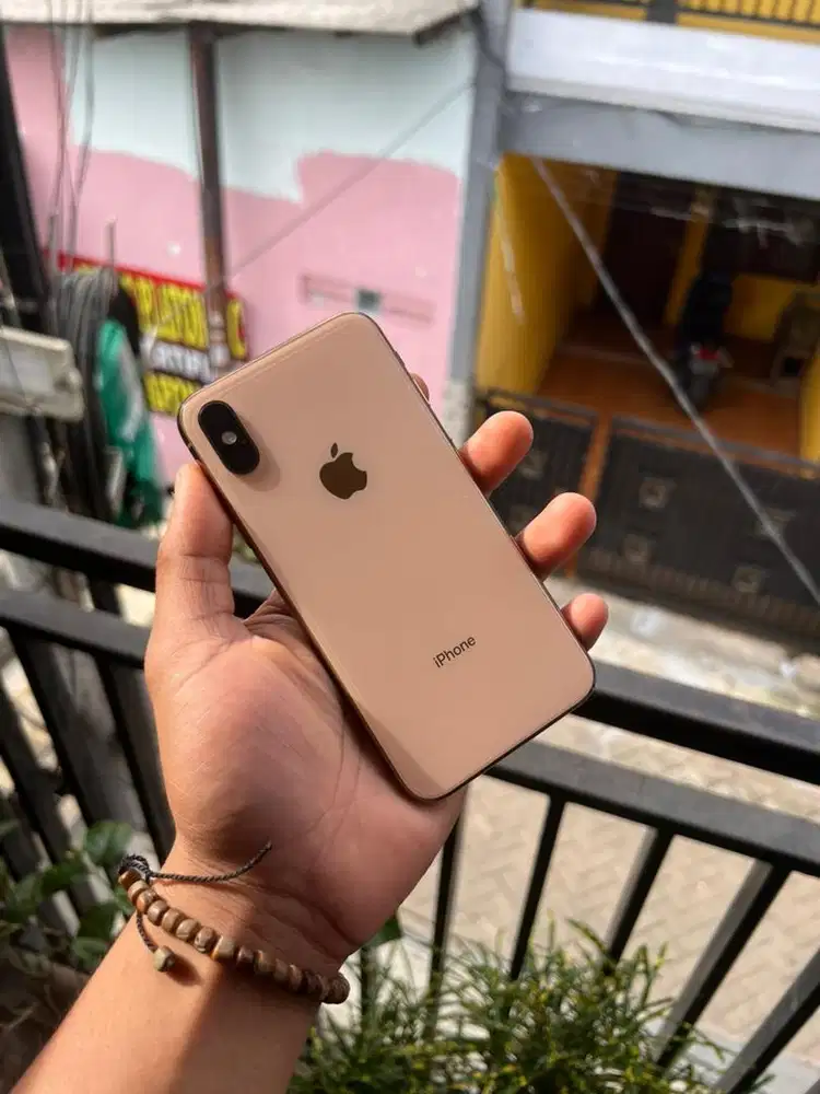 iphond XS 64gb gold