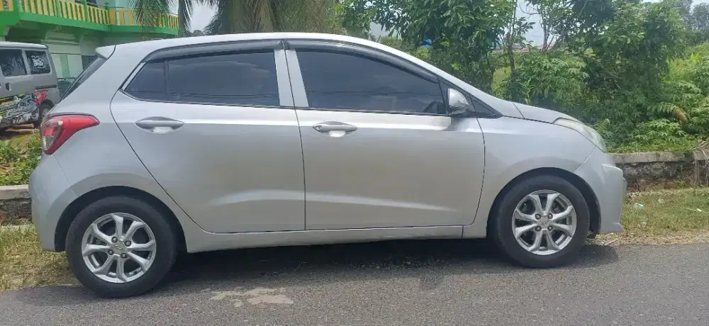 Mobil masih mulus mesin ok