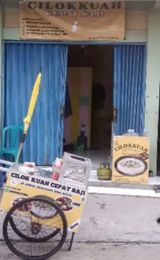 Pedagang Cilok Kuah Keliling