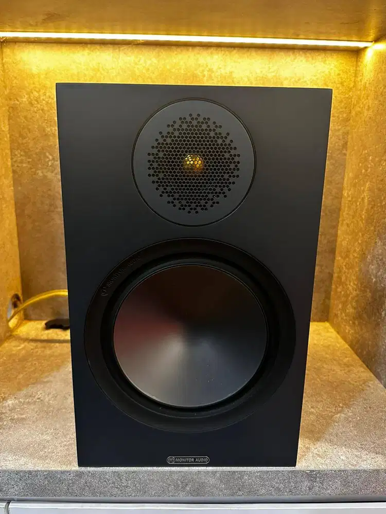 Monitor Audio Bronze 100 6G Black (Ex Demo SHowroom)