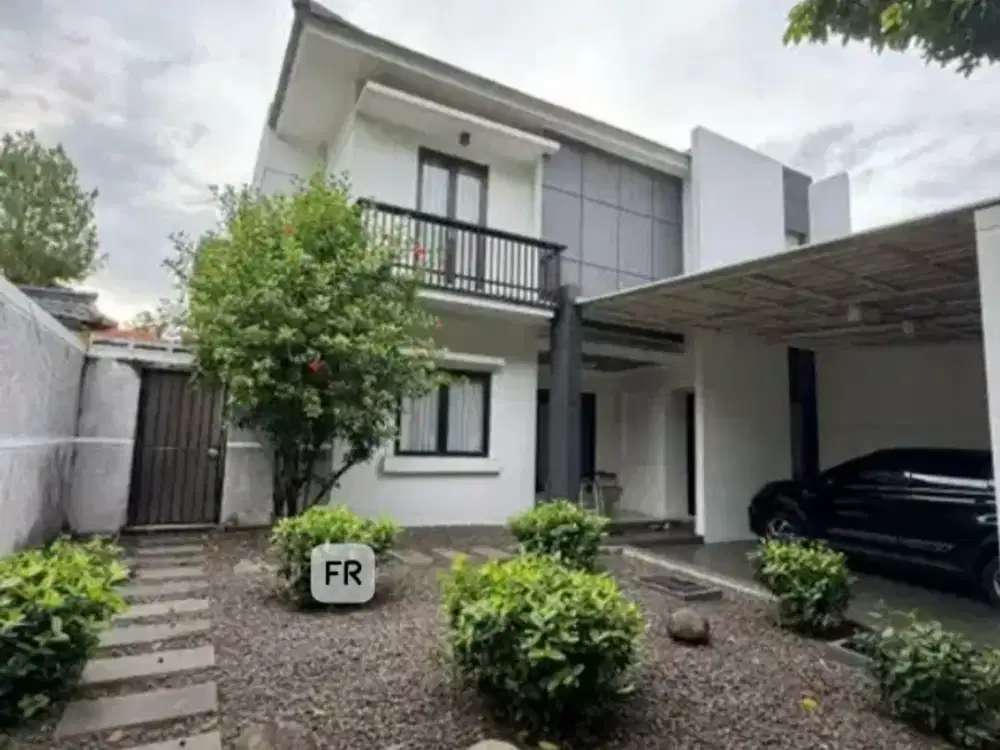 Jual Cepat Rumah Cantik Siap Huni Depan Taman 3,3 M Nego. Kota Wisata Cibubur.
