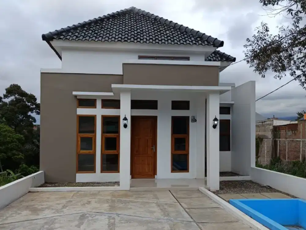 Rumah Bagus Siap Huni Hadap Jalan di dekat Cibiru Bandung