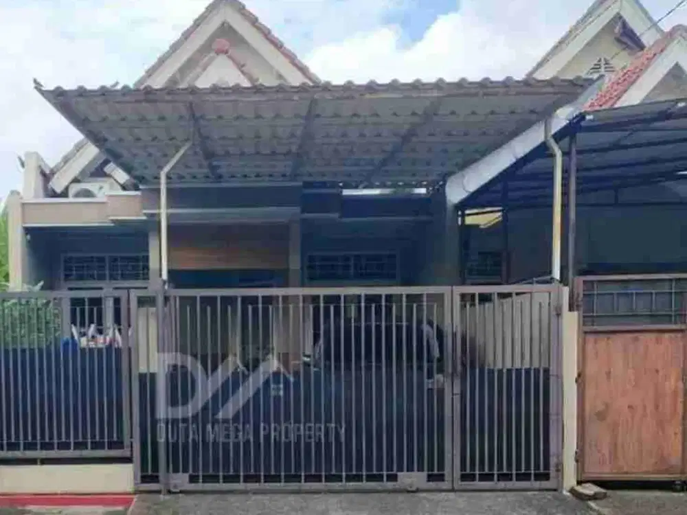 Rumah standart minimalis dalam cluster di Graha Raya Bintaro Jaya. shm strategis