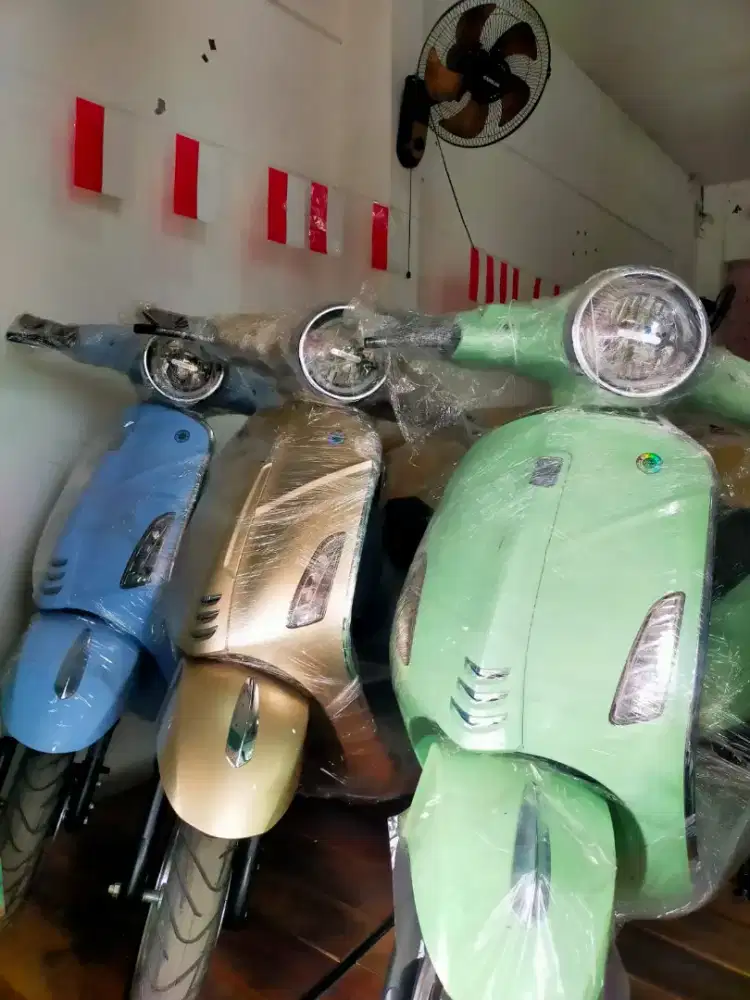 Sepeda motor listrik tesla